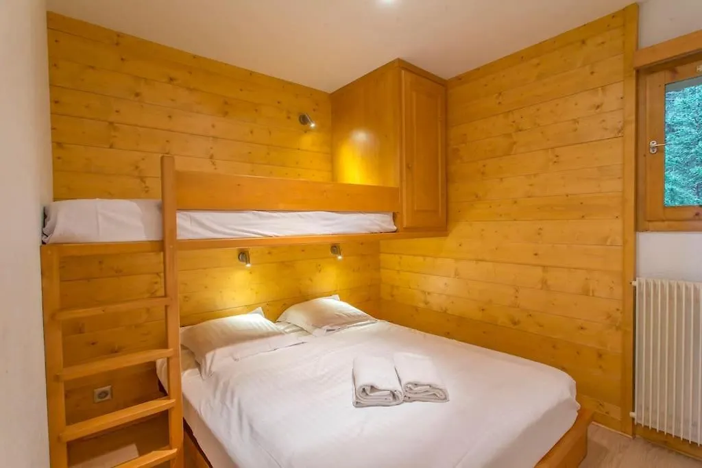 Les Dryades - Appartement Lumineux Avec Grand Balcon Et Vue Sur La Montagne Les Allues Lägenhet