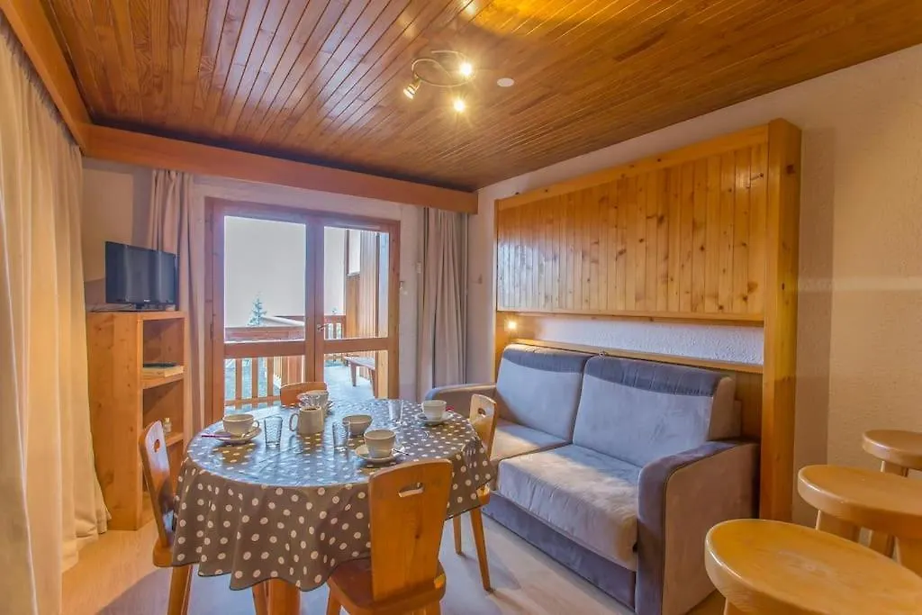 Les Dryades - Appartement Lumineux Avec Grand Balcon Et Vue Sur La Montagne Les Allues 0*,  France